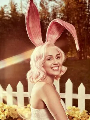 Miley Cyrus OnlyFans Leaked Free Thumbnail Picture - #4NUZsH9Dlw