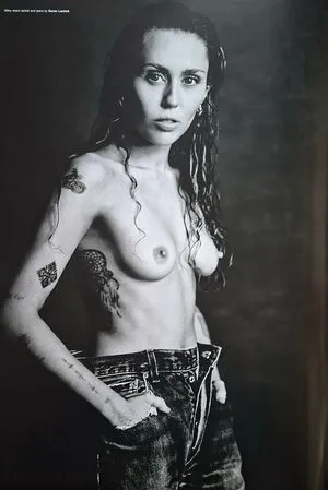 Miley Cyrus OnlyFans Leaked Free Thumbnail Picture - #4QnwtRWOXW