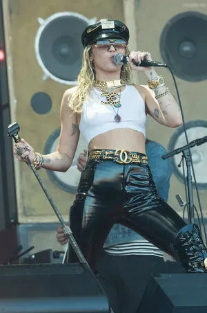 Miley Cyrus OnlyFans Leaked Free Thumbnail Picture - #4bdRYmW48o