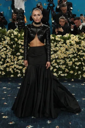 Miley Cyrus OnlyFans Leaked Free Thumbnail Picture - #56Y0Nhlw5t