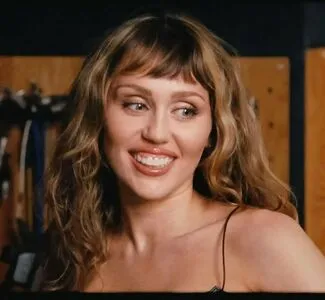 Miley Cyrus OnlyFans Leaked Free Thumbnail Picture - #5S3eqmlCWs