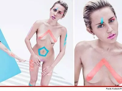 Miley Cyrus OnlyFans Leaked Free Thumbnail Picture - #5jUkQ8T64g