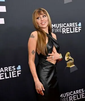 Miley Cyrus OnlyFans Leaked Free Thumbnail Picture - #5nUcX1nK0i