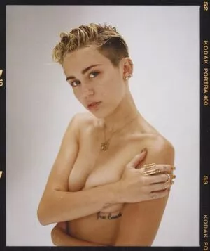 Miley Cyrus OnlyFans Leaked Free Thumbnail Picture - #63gO2RPPGW