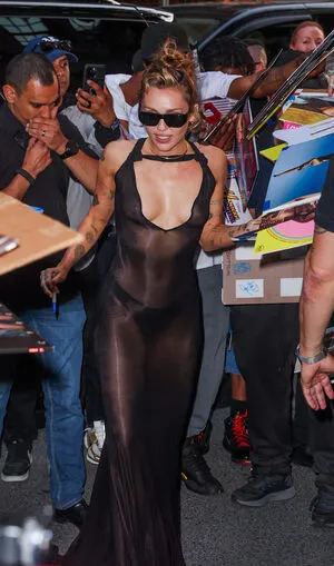 Miley Cyrus OnlyFans Leaked Free Thumbnail Picture - #6csjx8KBmJ