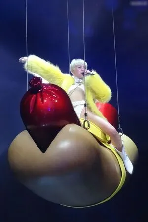 Miley Cyrus OnlyFans Leaked Free Thumbnail Picture - #76JvXlkWFb