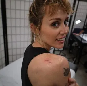 Miley Cyrus OnlyFans Leaked Free Thumbnail Picture - #7jVfxV14Pb