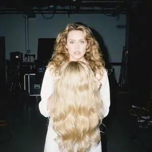 Miley Cyrus OnlyFans Leaked Free Thumbnail Picture - #7s3sxgqlj3