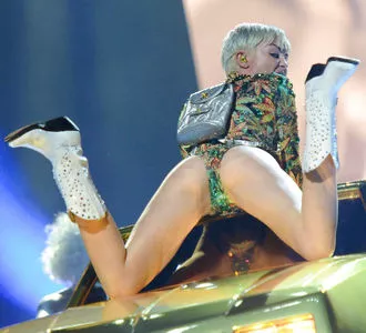 Miley Cyrus OnlyFans Leaked Free Thumbnail Picture - #8FDboR2yYe