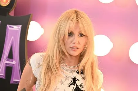 Miley Cyrus OnlyFans Leaked Free Thumbnail Picture - #9EjqcDGH9E