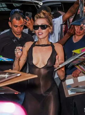 Miley Cyrus OnlyFans Leaked Free Thumbnail Picture - #9HV2BcQgnH