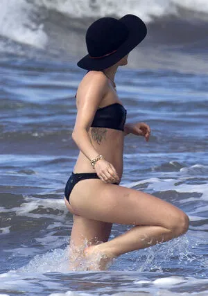 Miley Cyrus OnlyFans Leaked Free Thumbnail Picture - #9NPy2Om0IG