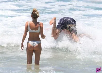 Miley Cyrus OnlyFans Leaked Free Thumbnail Picture - #9tRgFxY0mh
