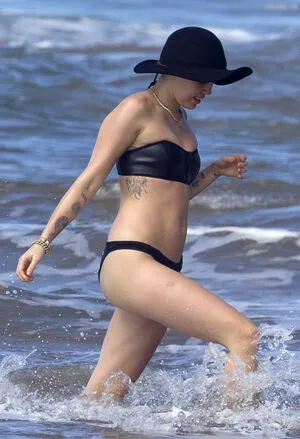 Miley Cyrus OnlyFans Leaked Free Thumbnail Picture - #9vsun0i6wb