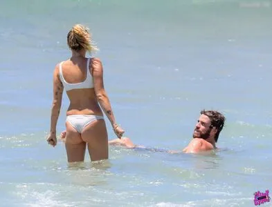 Miley Cyrus OnlyFans Leaked Free Thumbnail Picture - #9xYpONkU0P