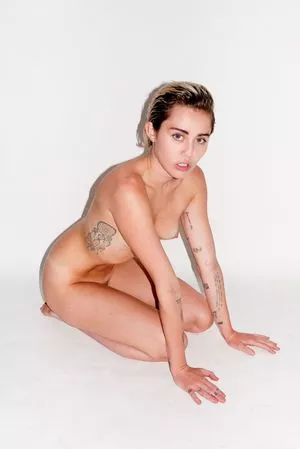 Miley Cyrus OnlyFans Leaked Free Thumbnail Picture - #A7vmC3yfFU