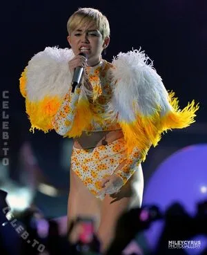 Miley Cyrus OnlyFans Leaked Free Thumbnail Picture - #A8VdndVVf4