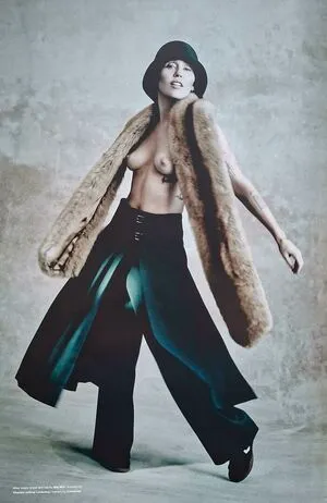 Miley Cyrus OnlyFans Leaked Free Thumbnail Picture - #AzYsDig2Ny