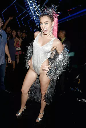 Miley Cyrus OnlyFans Leaked Free Thumbnail Picture - #BPp23t4u6p