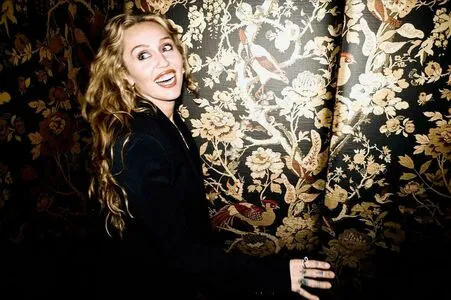 Miley Cyrus OnlyFans Leaked Free Thumbnail Picture - #CGUzHbmZWr