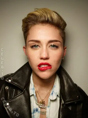 Miley Cyrus OnlyFans Leaked Free Thumbnail Picture - #Cu0NbVg01S