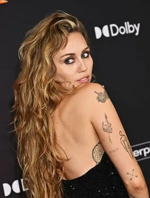 Miley Cyrus OnlyFans Leaked Free Thumbnail Picture - #DRnvMmuPjW