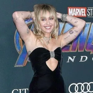 Miley Cyrus OnlyFans Leaked Free Thumbnail Picture - #E6WtIRPqKM