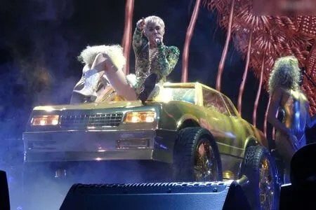 Miley Cyrus OnlyFans Leaked Free Thumbnail Picture - #EWtATzYVHp