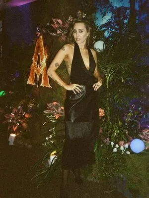 Miley Cyrus OnlyFans Leaked Free Thumbnail Picture - #FdoA4OWf6W