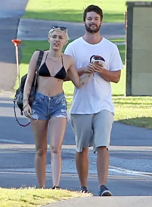 Miley Cyrus OnlyFans Leaked Free Thumbnail Picture - #GXCcybveCe