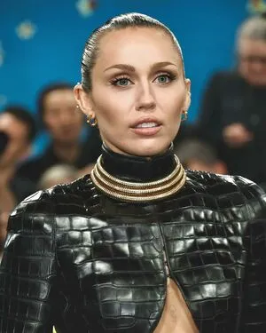 Miley Cyrus OnlyFans Leaked Free Thumbnail Picture - #GXtQhShenh