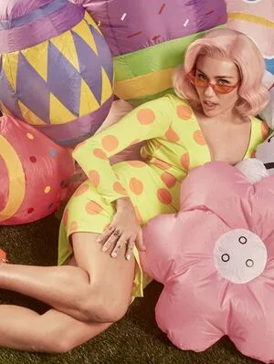Miley Cyrus OnlyFans Leaked Free Thumbnail Picture - #H8hhusZJl3