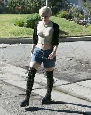 Miley Cyrus OnlyFans Leaked Free Thumbnail Picture - #HsLhXYCZ48