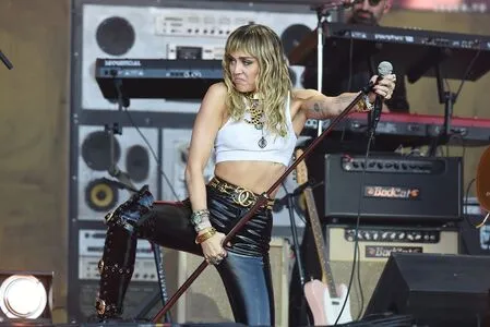 Miley Cyrus OnlyFans Leaked Free Thumbnail Picture - #I8T7MP00pp