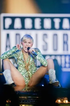 Miley Cyrus OnlyFans Leaked Free Thumbnail Picture - #INFZ7C1gSa