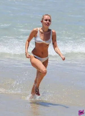 Miley Cyrus OnlyFans Leaked Free Thumbnail Picture - #IjW64oOdxw