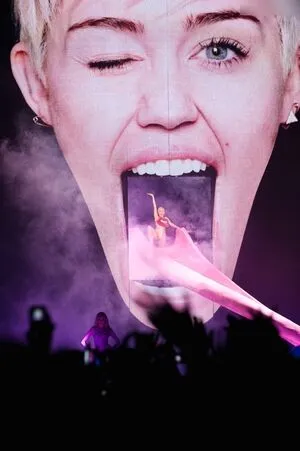 Miley Cyrus OnlyFans Leaked Free Thumbnail Picture - #JEcMxVzdSV