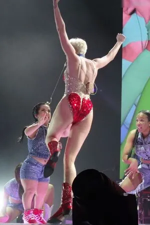 Miley Cyrus OnlyFans Leaked Free Thumbnail Picture - #Jyc2AFGeT4