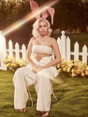 Miley Cyrus OnlyFans Leaked Free Thumbnail Picture - #KT2tfVvB7q