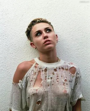 Miley Cyrus OnlyFans Leaked Free Thumbnail Picture - #KsZXTdP7fw