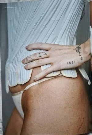 Miley Cyrus OnlyFans Leaked Free Thumbnail Picture - #KyTKyEPrGd