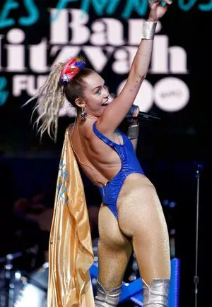 Miley Cyrus OnlyFans Leaked Free Thumbnail Picture - #L012BkGOgq