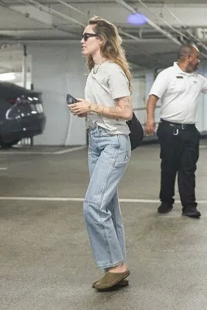 Miley Cyrus OnlyFans Leaked Free Thumbnail Picture - #LqoLwHqSzZ