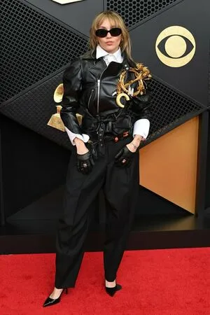 Miley Cyrus OnlyFans Leaked Free Thumbnail Picture - #M0I96b8SJ1