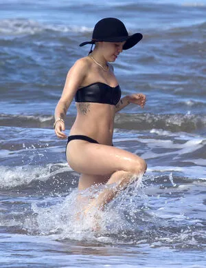 Miley Cyrus OnlyFans Leaked Free Thumbnail Picture - #N31oEYR709