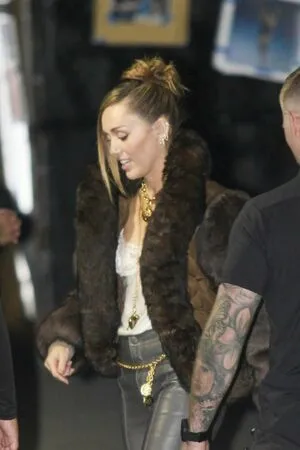 Miley Cyrus OnlyFans Leaked Free Thumbnail Picture - #NDXt7UBbh3