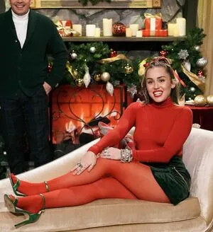 Miley Cyrus OnlyFans Leaked Free Thumbnail Picture - #NeeZNOKzz1