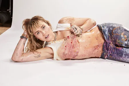Miley Cyrus OnlyFans Leaked Free Thumbnail Picture - #NlQQSdZapD
