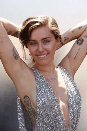 Miley Cyrus OnlyFans Leaked Free Thumbnail Picture - #OrFskS5y32