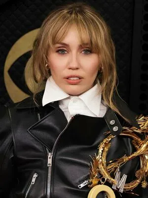 Miley Cyrus OnlyFans Leaked Free Thumbnail Picture - #PGsSgUULQW